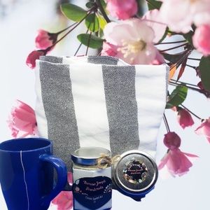 EVERYTHING MUST GO CLOSET CLEAR OUT 3oz CLEAN SWEET AIR SOY CANDLE